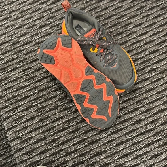 Hoka one on one challenger - Picture 2 of 6